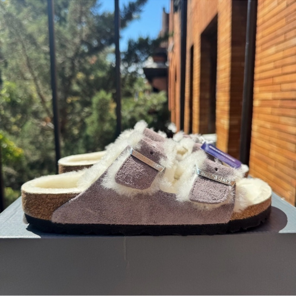 New Birkenstock Arizona Shearling Sandals Slides Purple Sherpa Purple Suede 39 - Picture 8 of 12